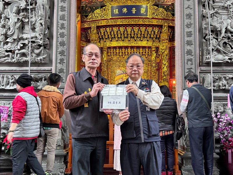 臺中市民政局吳世瑋局長與宗教負責人合照